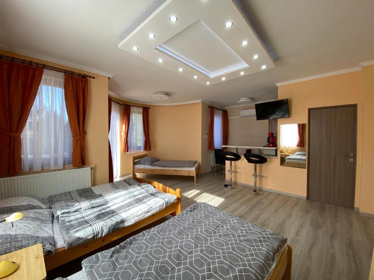 Millennium Lux Apartments Гайдусобосло Екстер'єр фото